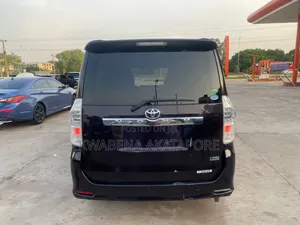 Toyota Voxy 2013 Brown