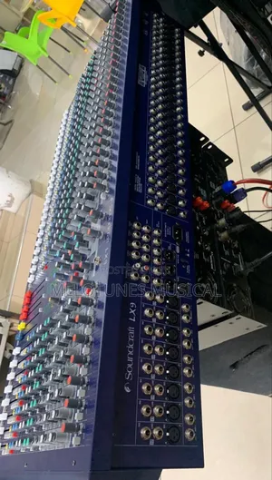 Soundcraft Lx9 32channel Professional Audio Mixer.