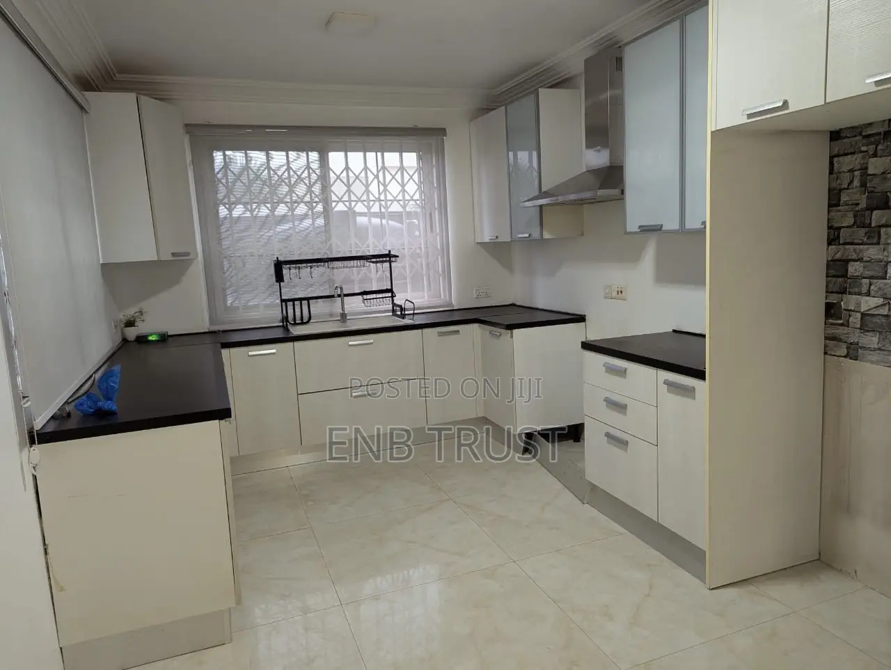 4bdrm Duplex in West Legon, Medifem Area for sale
