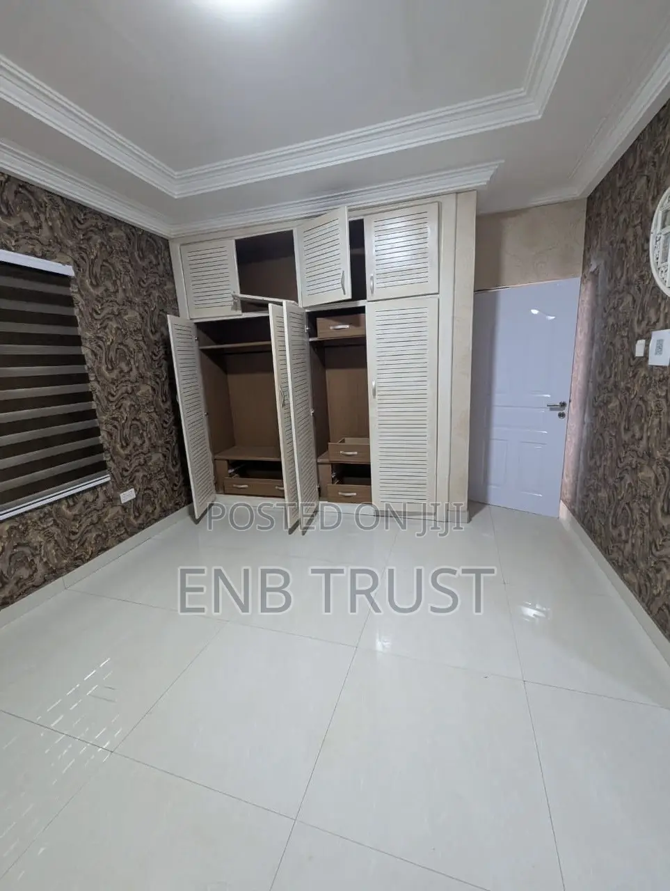 4bdrm Duplex in West Legon, Medifem Area for sale