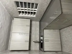 Raf Kitchen Cabinets With Marble Tops