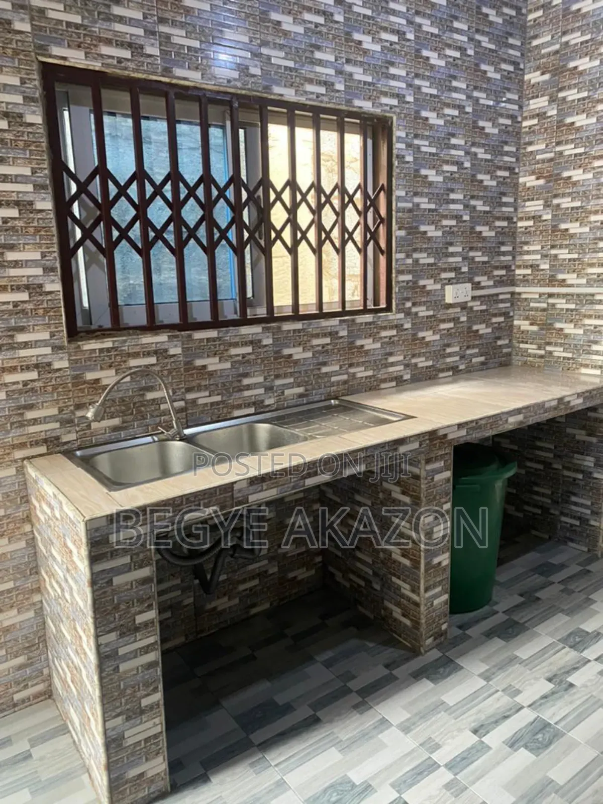3bdrm House in Begye, Old Barrier for sale