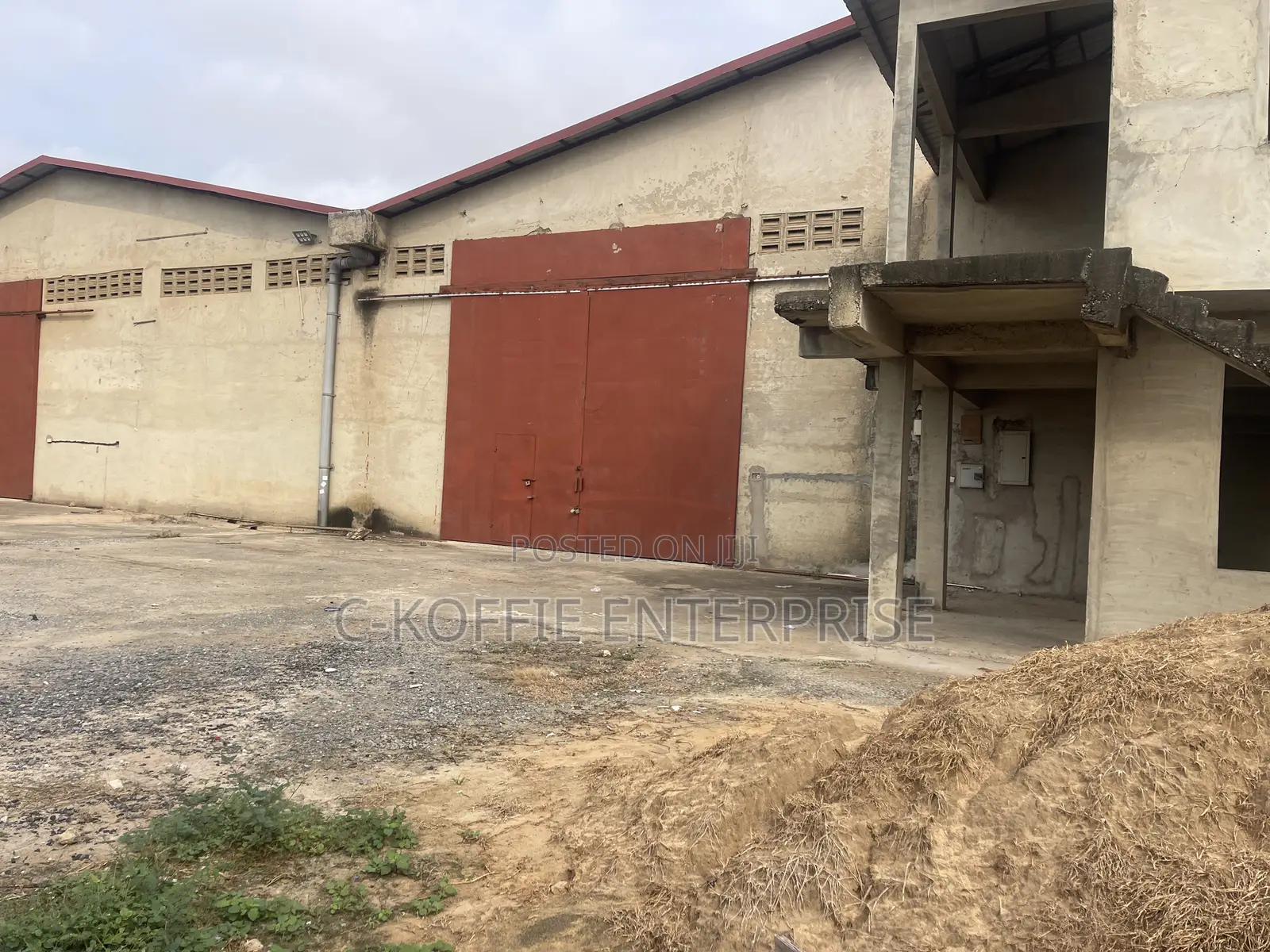 1750 SQM Warehouse on 1acer Land for Sale