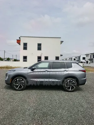 Mitsubishi Outlander SE 2022 Gray