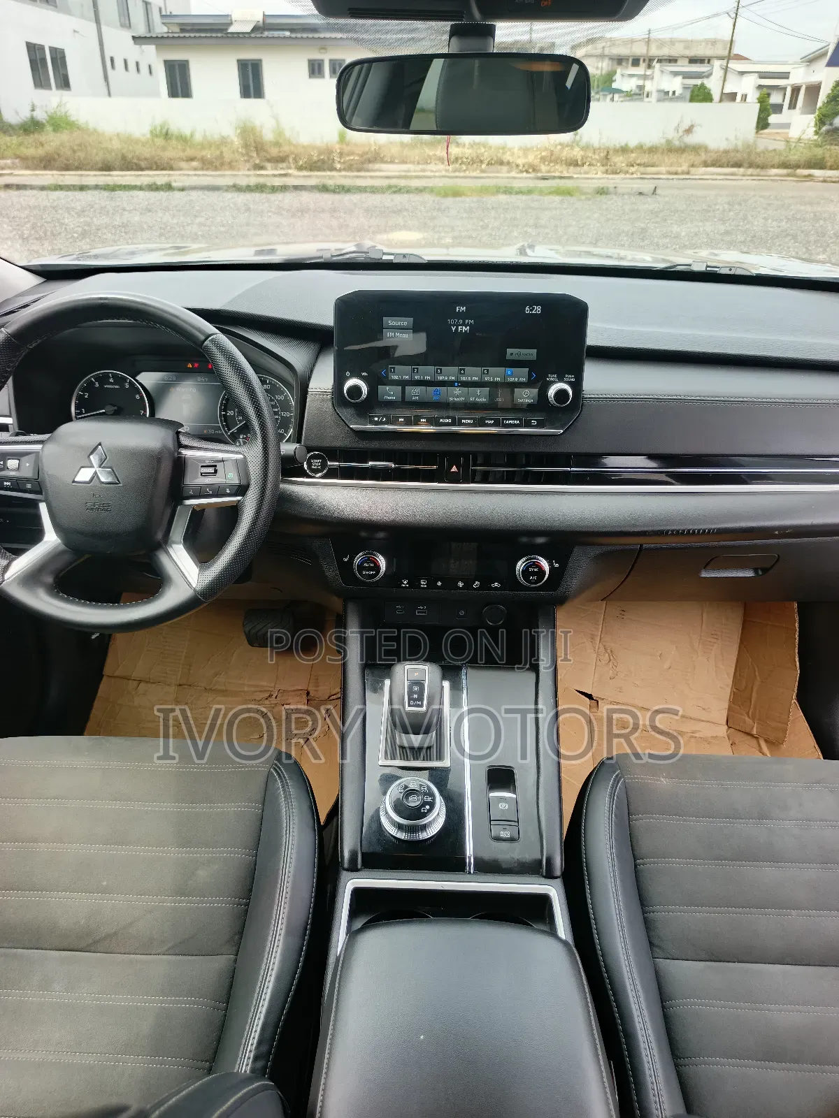 Mitsubishi Outlander SE 2022 Gray