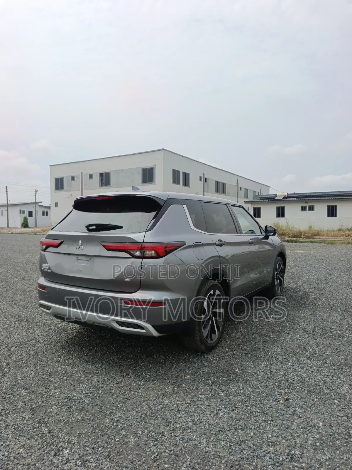 Mitsubishi Outlander SE 2022 Gray