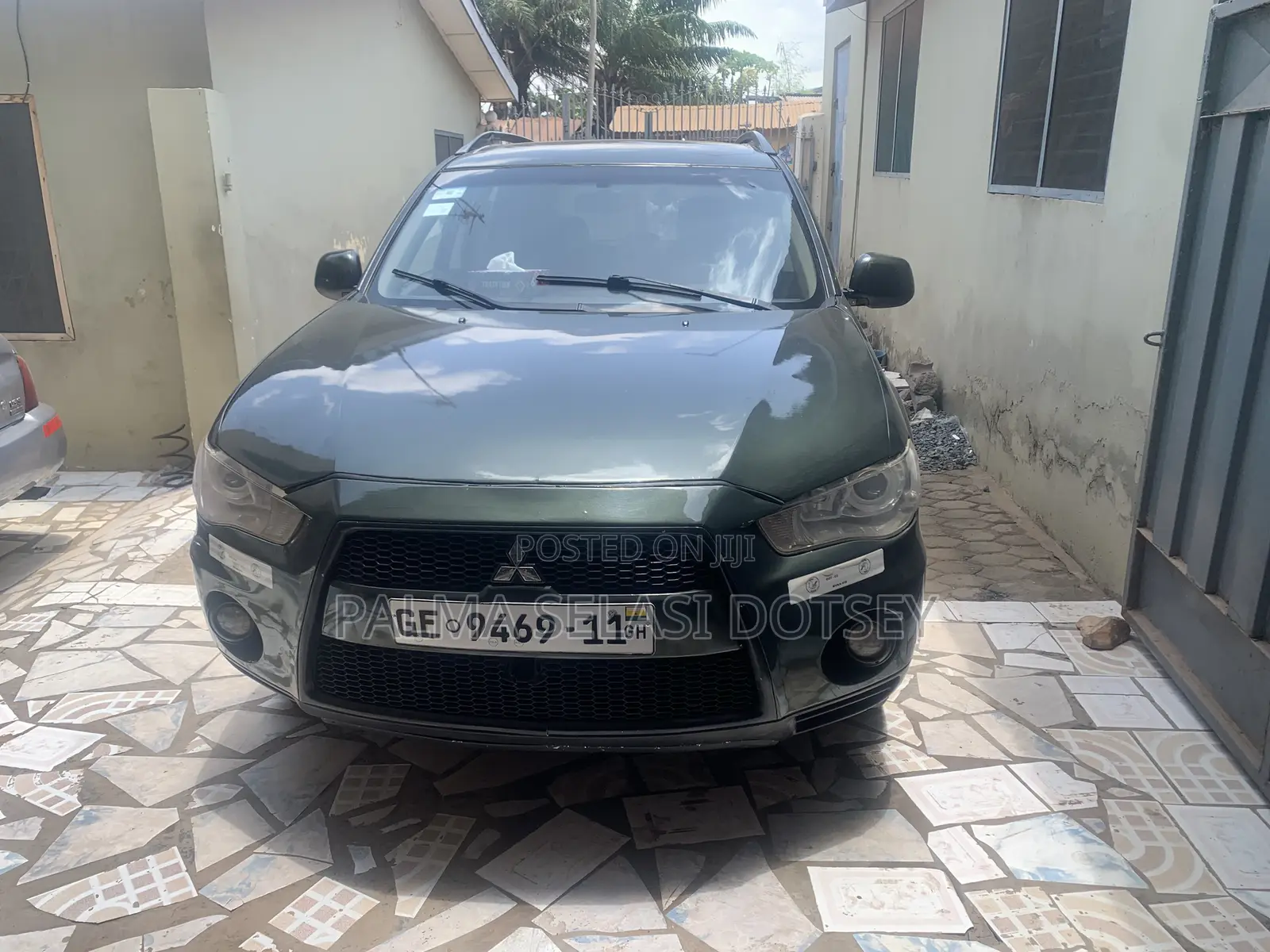 Mitsubishi Outlander 2011 Green