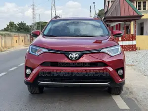 Toyota RAV4 XLE AWD (2.5L 4cyl 6A) 2017 Red