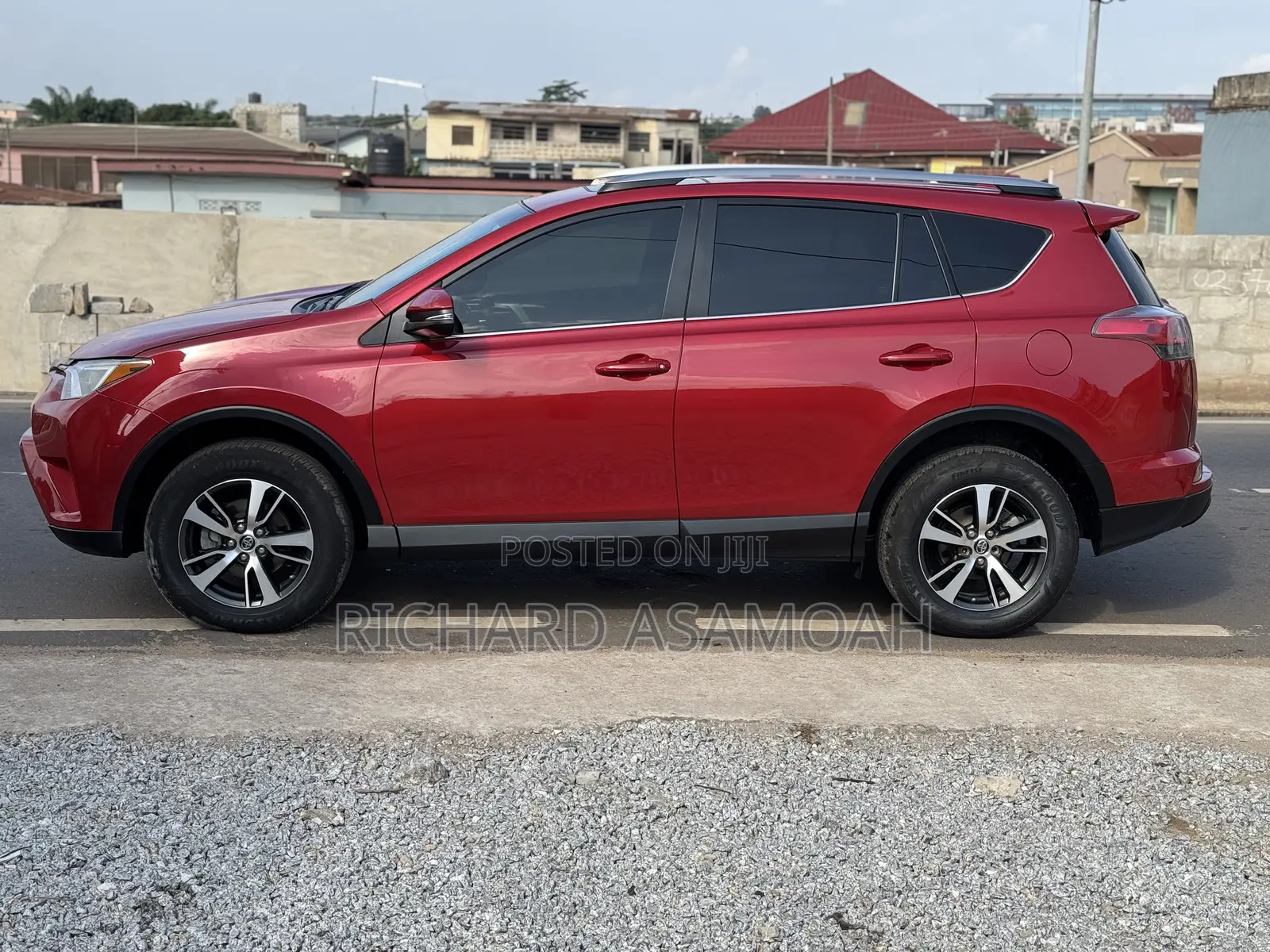 Toyota RAV4 XLE AWD (2.5L 4cyl 6A) 2017 Red