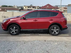 Toyota RAV4 XLE AWD (2.5L 4cyl 6A) 2017 Red