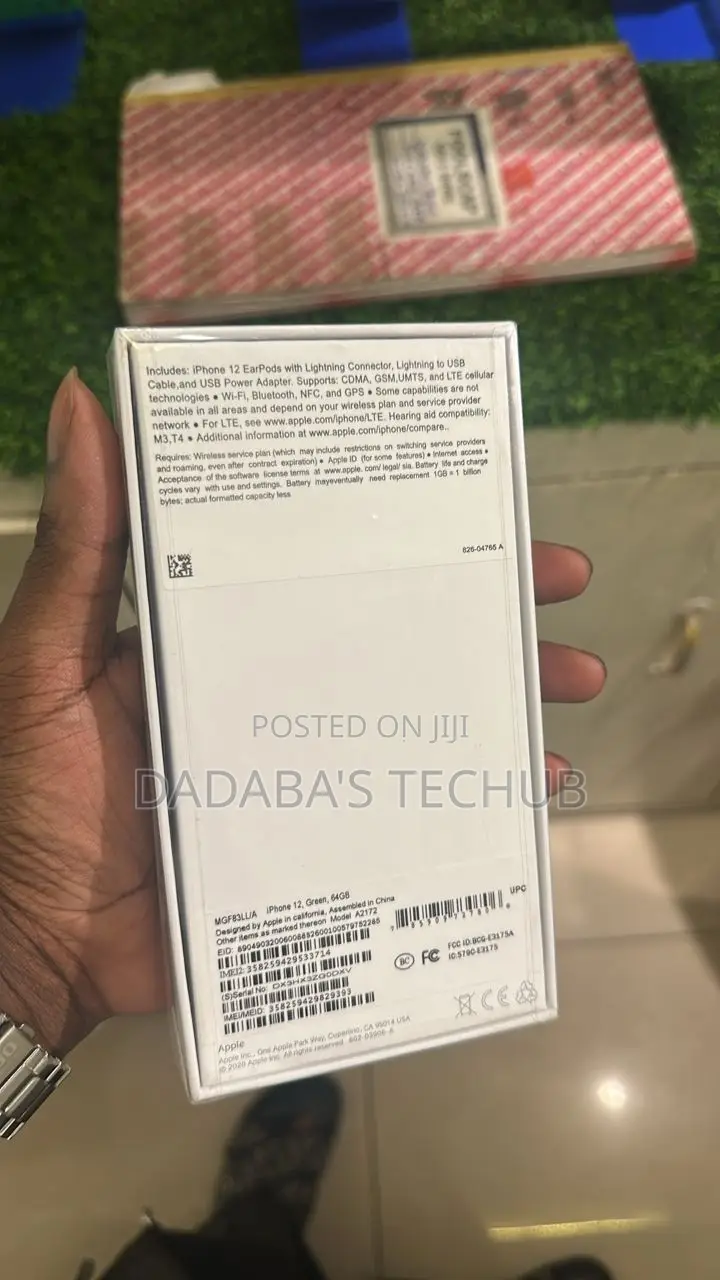 New Apple iPhone 12 64 GB Green