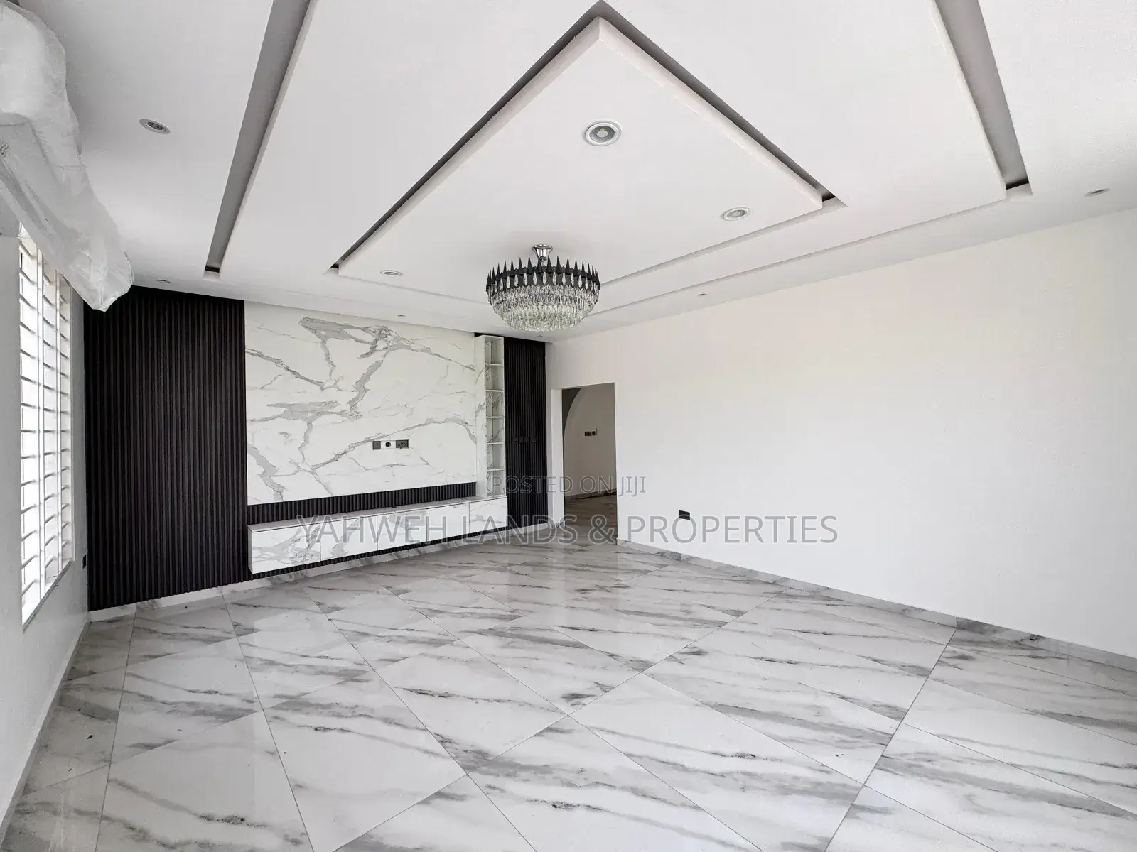 4bdrm House in Lake Side Estate for rent
