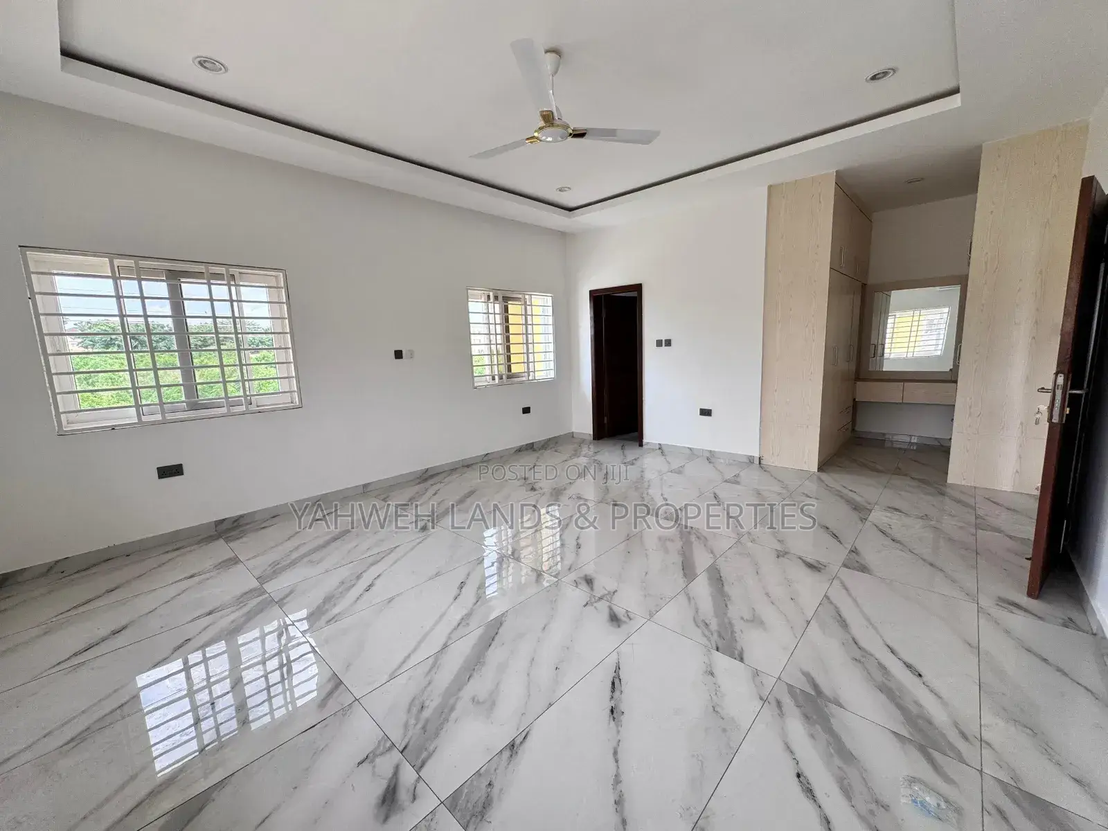 4bdrm House in Lake Side Estate for rent