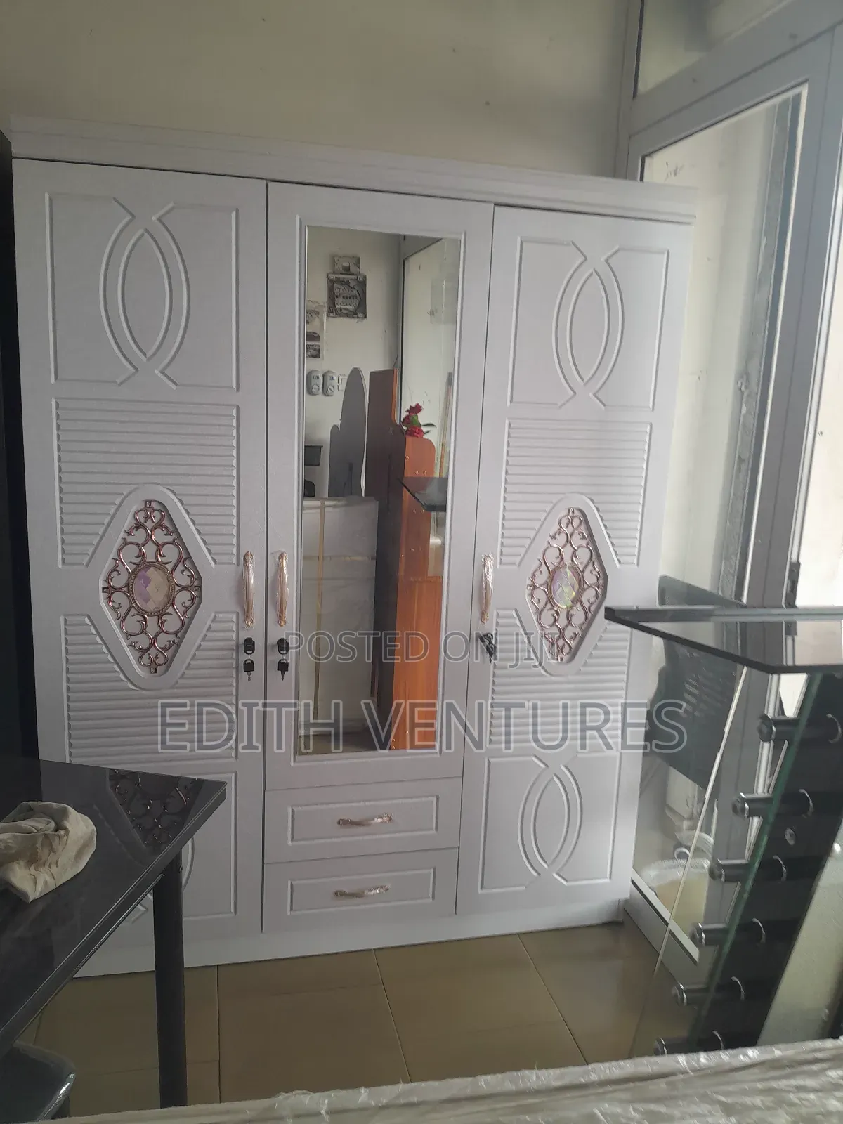 Hyper Wardrobe 3 Doors