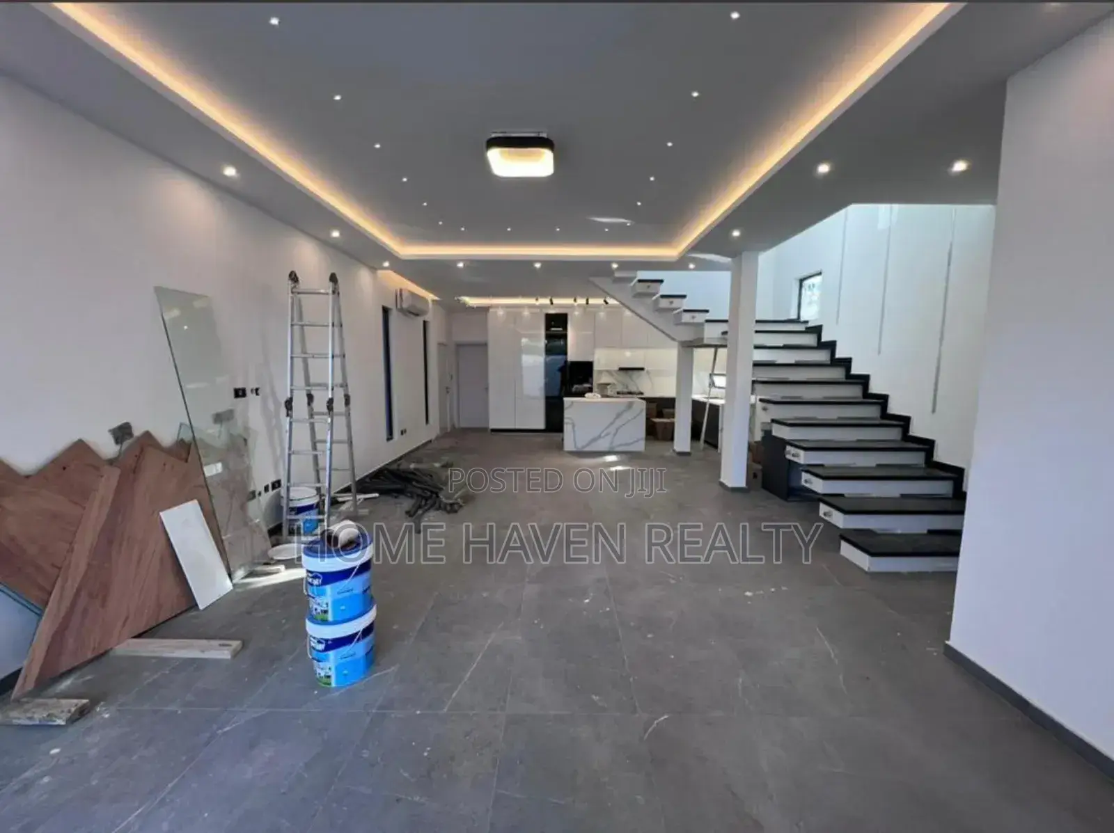 3bdrm House in Dzorwulu for sale