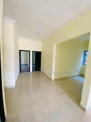 3bdrm House in Lakeside Estate for sale