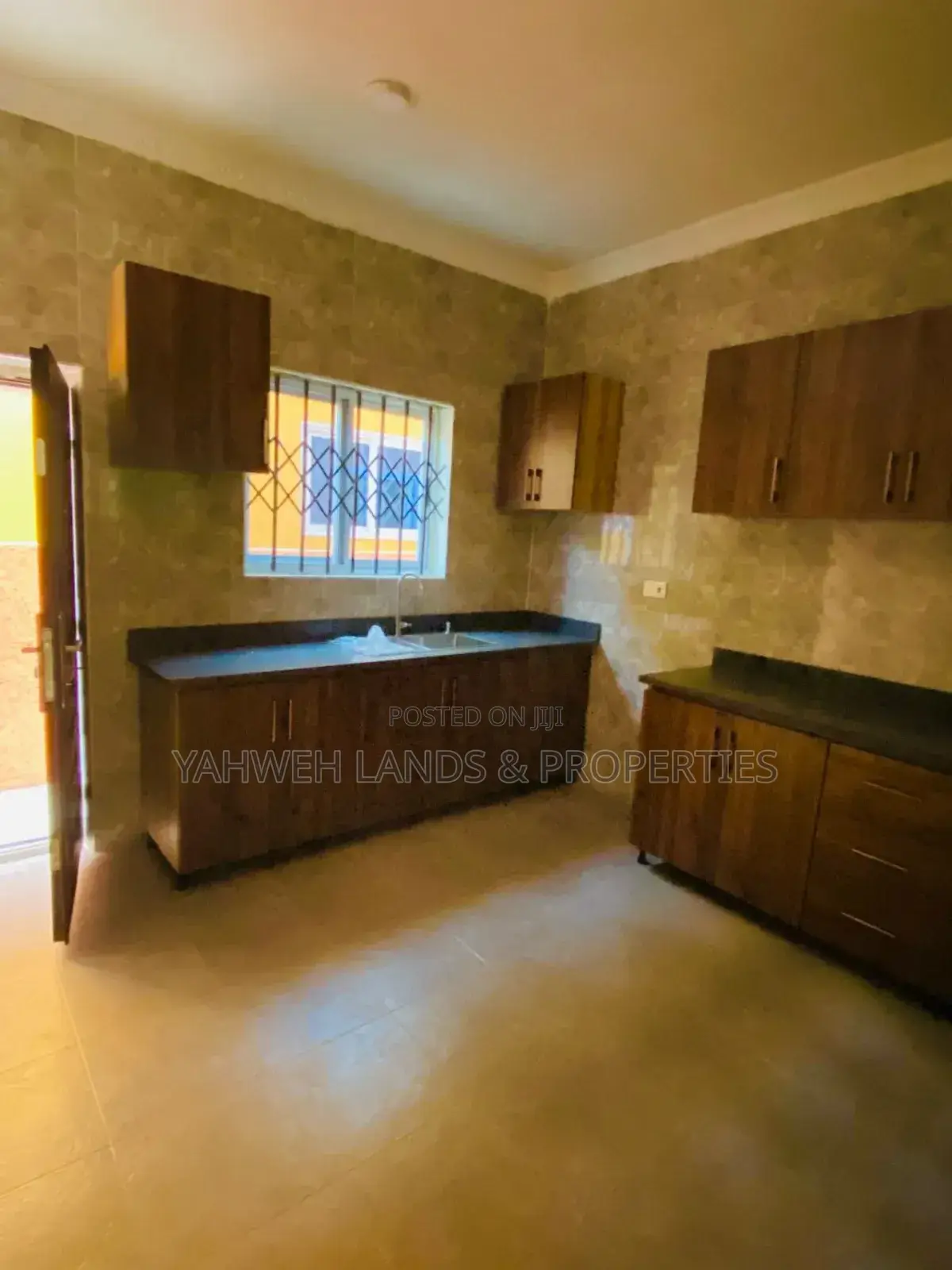 3bdrm House in Lakeside Estate for sale