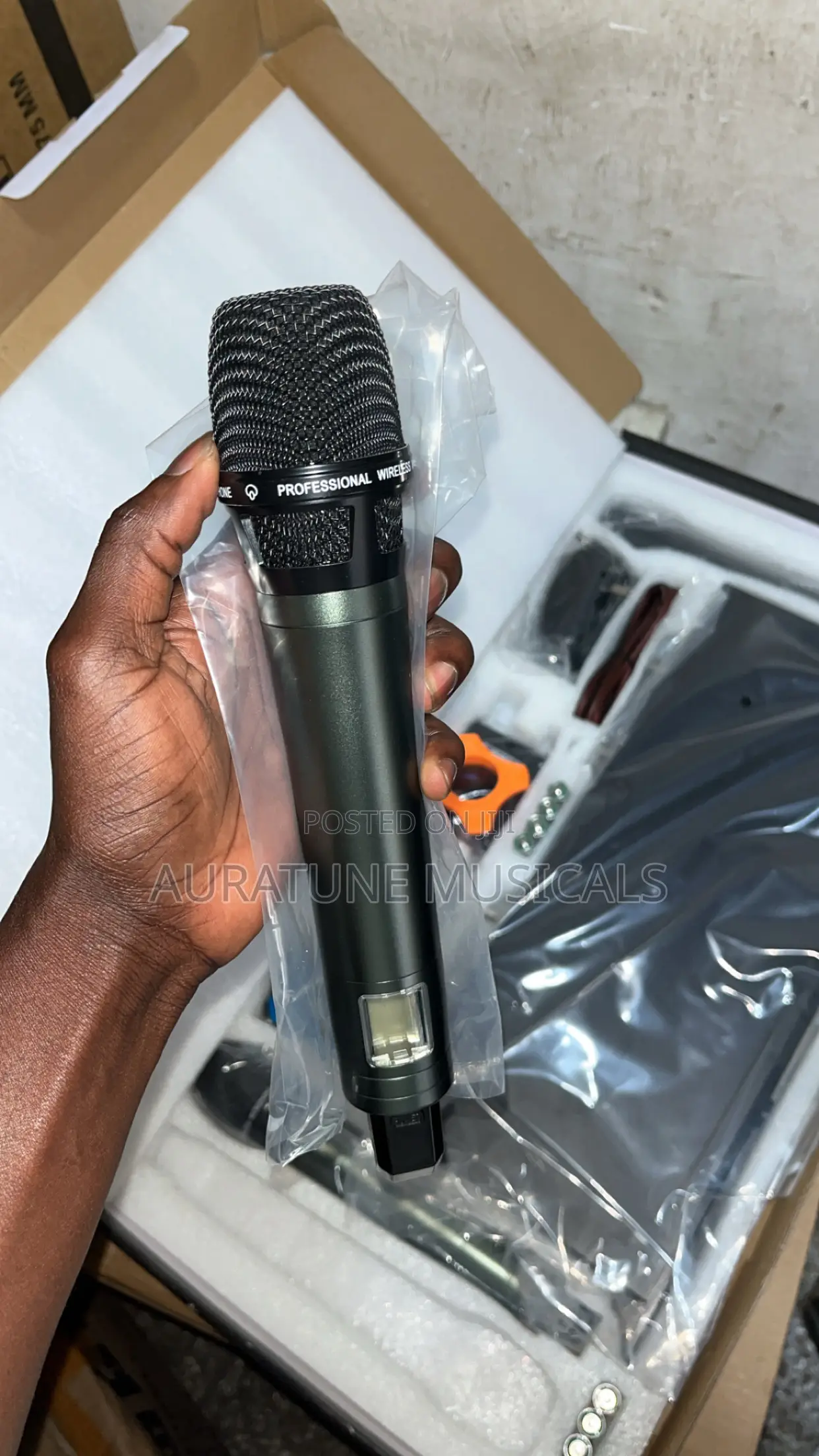 2 Heads 2 Tie Microphones Shure