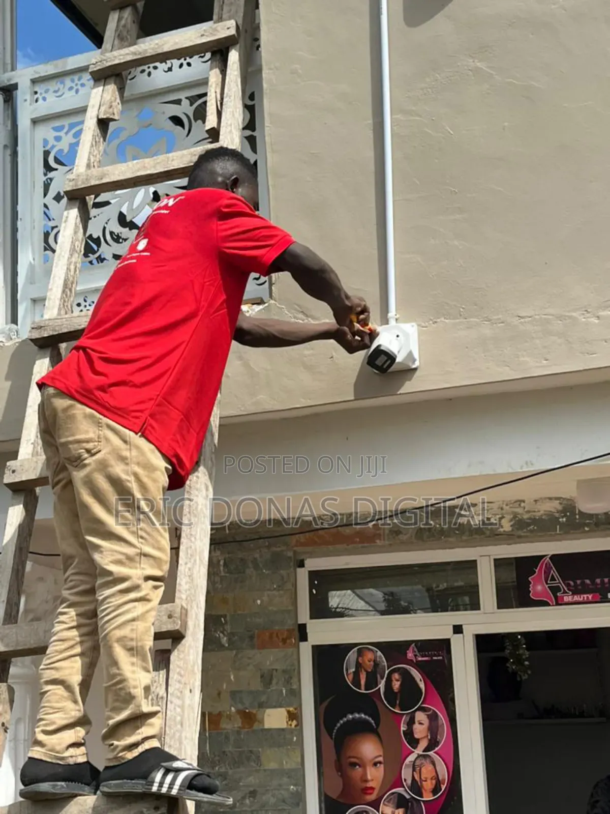 CCTV Cameras Technician