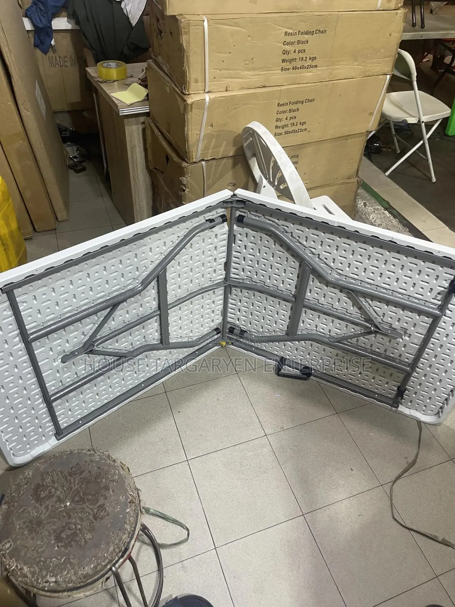 8-Seater Foldable Table