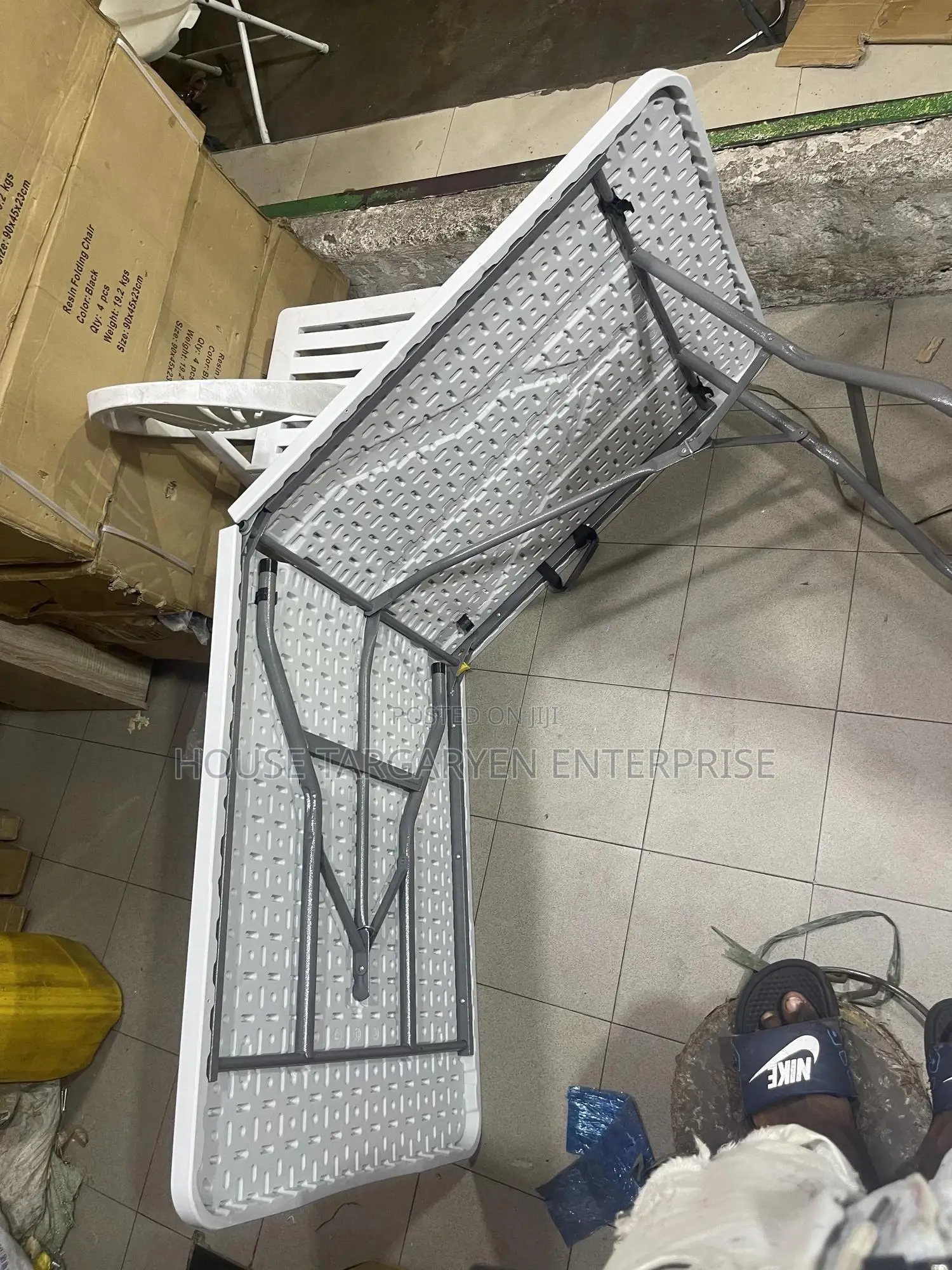 8-Seater Foldable Table