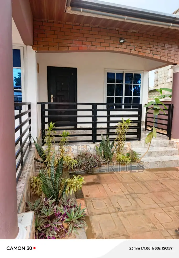 Furnished 4bdrm House in E A Properties, Frafraha for rent