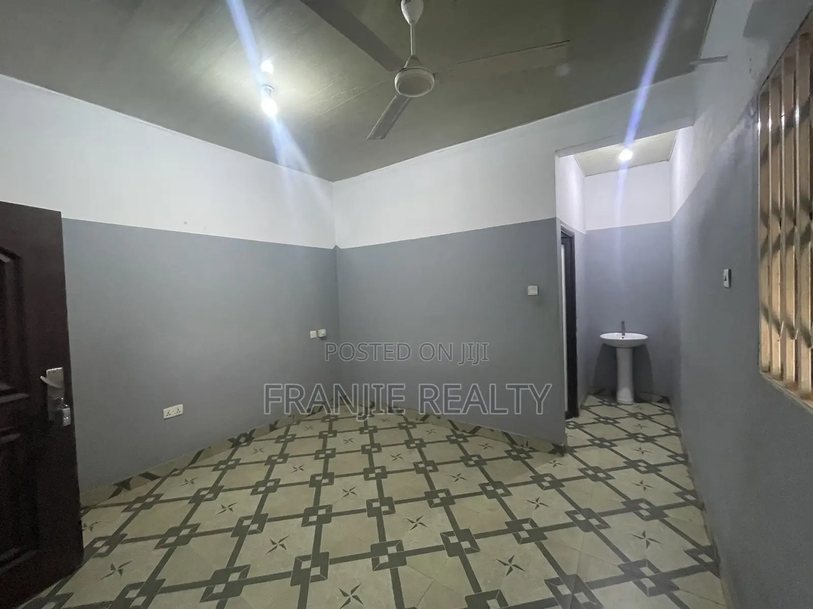 2bdrm Apartment in West Hills Mall Area for rent