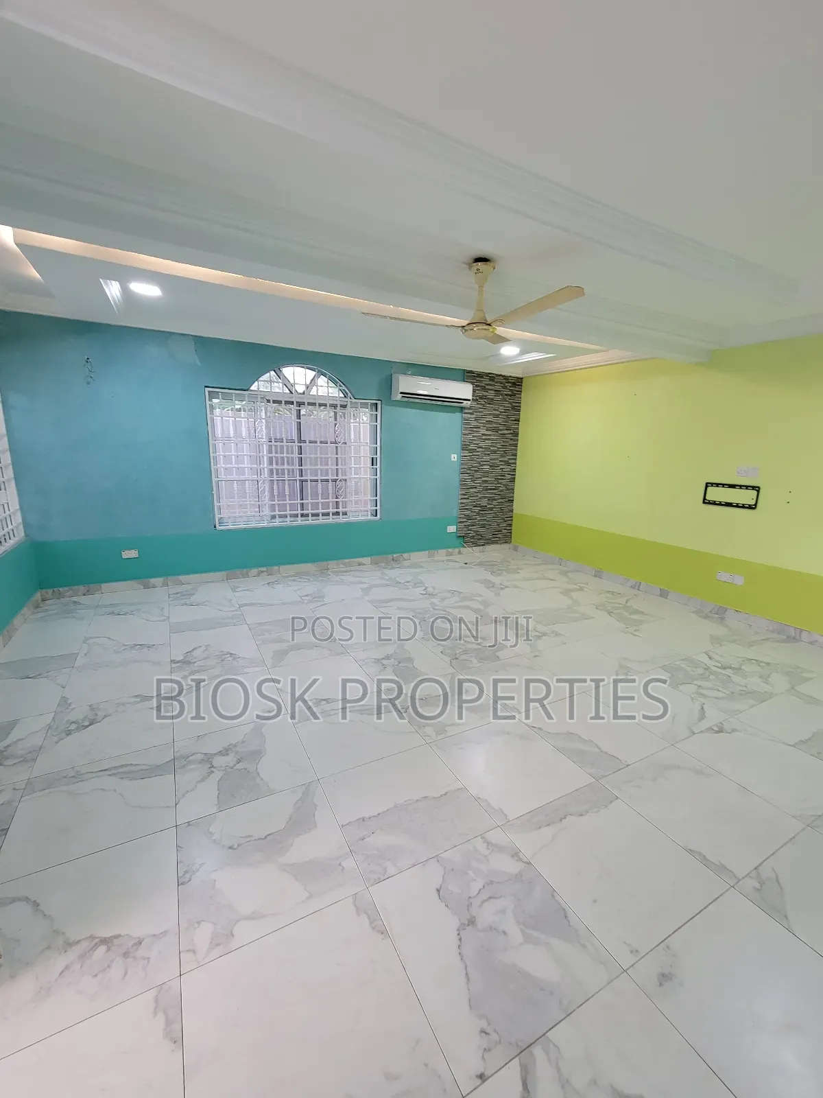 3bdrm Apartment in Biosk Properties, Malejor for rent