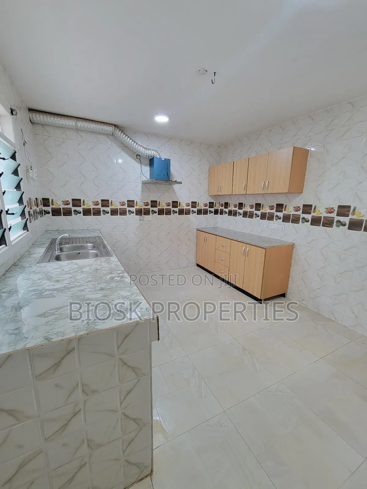 3bdrm Apartment in Biosk Properties, Malejor for rent