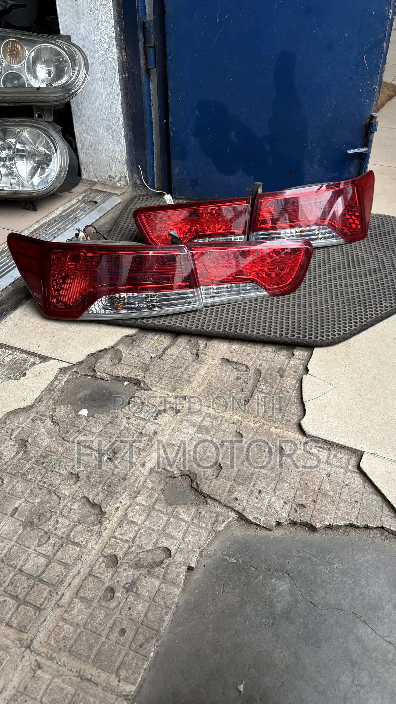 Kia Forte Koup Taillight Set 2010,2011,2012,2013,2014,2015