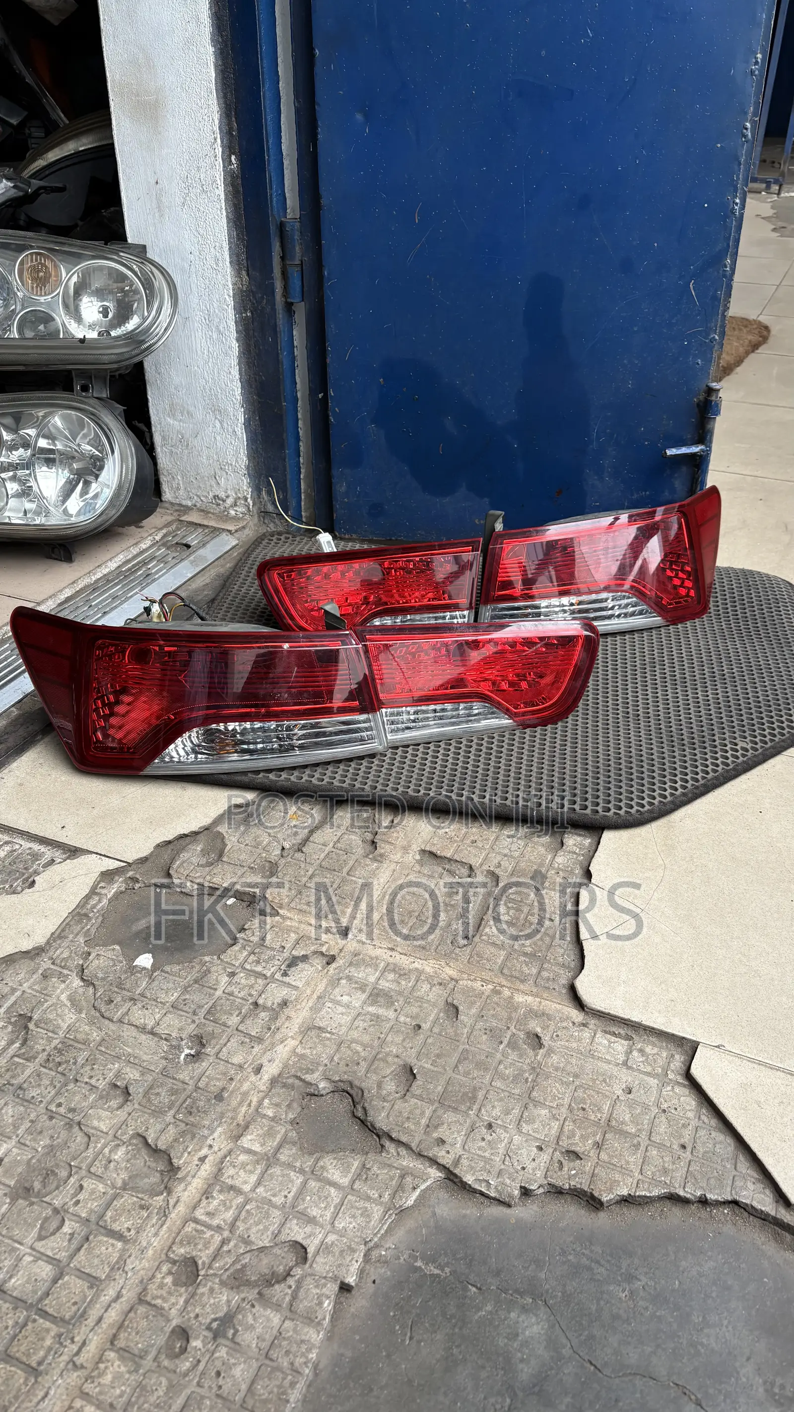 Kia Forte Koup Taillight Set 2010,2011,2012,2013,2014,2015