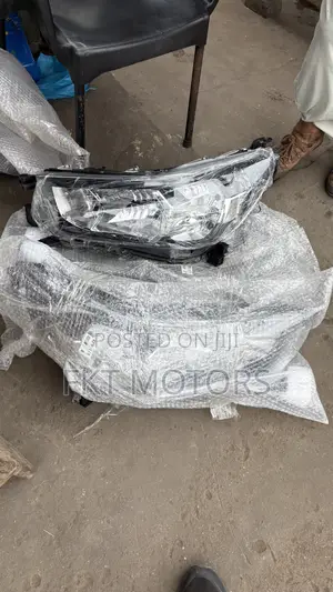 Toyota Hilux Headlight 2014,2015,2016,2017,2018,2019