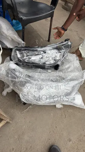 Toyota Hilux Headlight 2014,2015,2016,2017,2018,2019