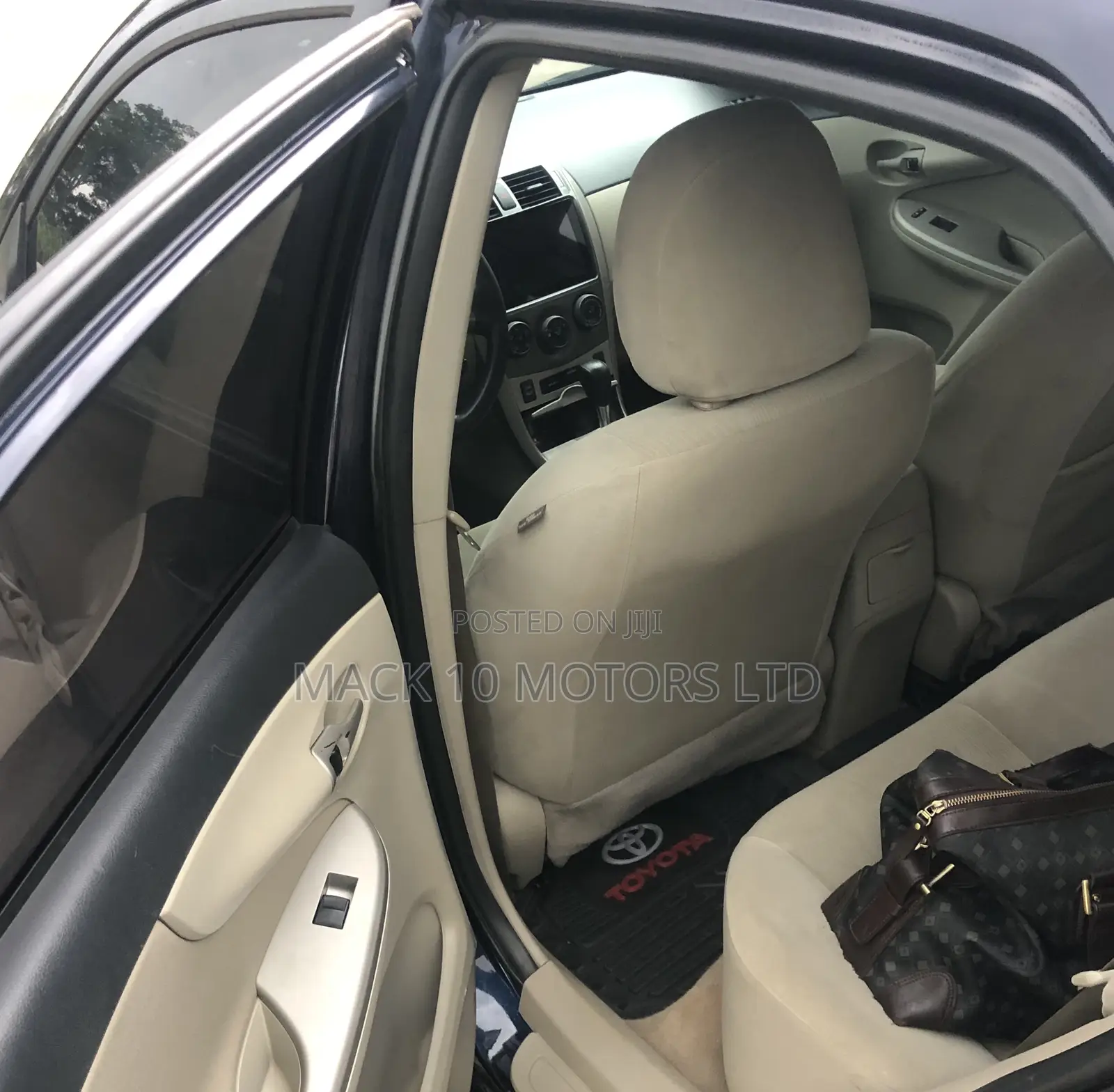 Toyota Corolla LE 4dr Sedan (1.8L 4cyl 4A) 2012 Blue