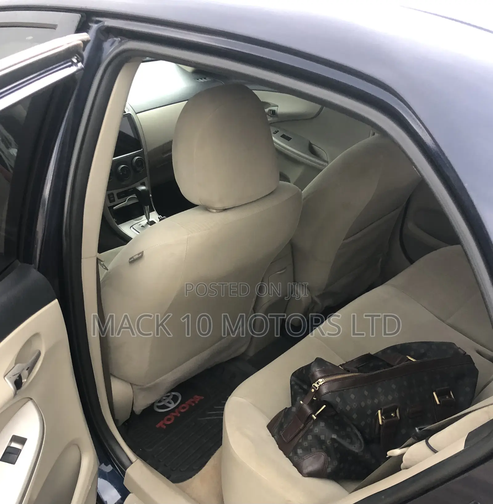 Toyota Corolla LE 4dr Sedan (1.8L 4cyl 4A) 2012 Blue
