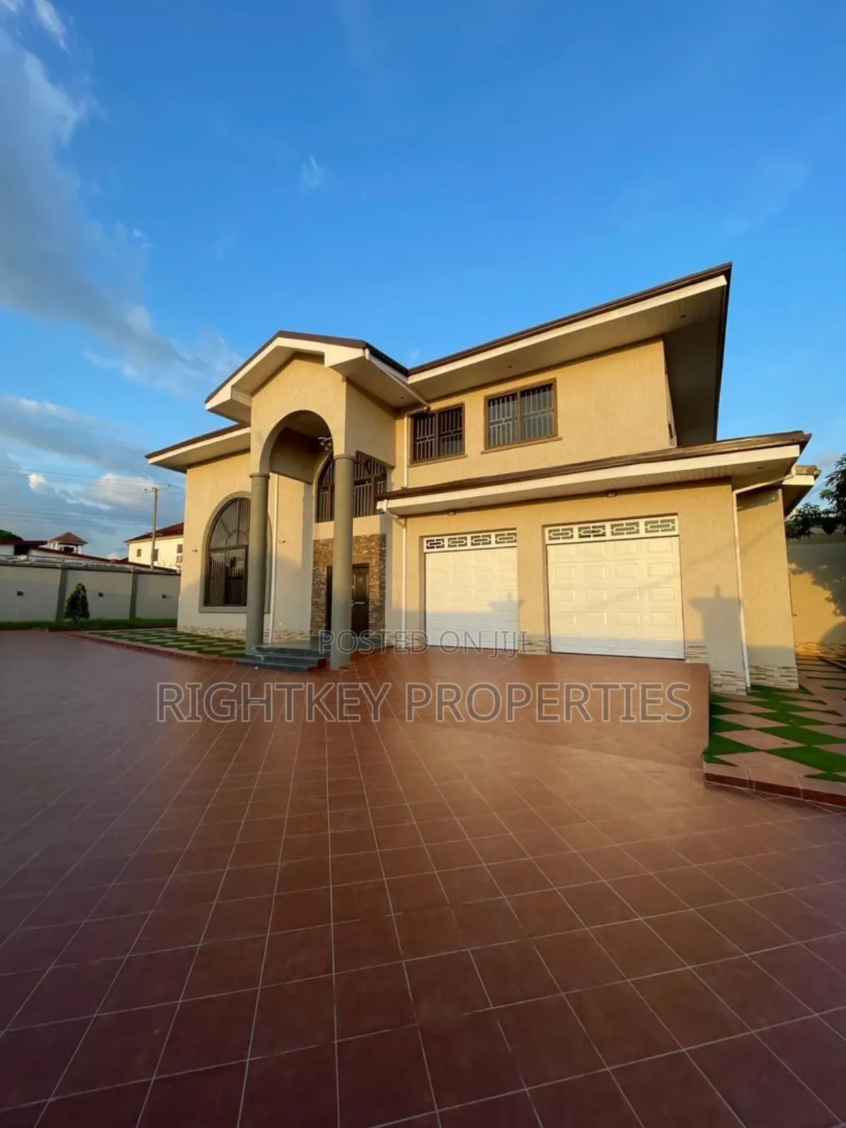 6bdrm Mansion in Rightkey, Kumasi Metropolitan for sale
