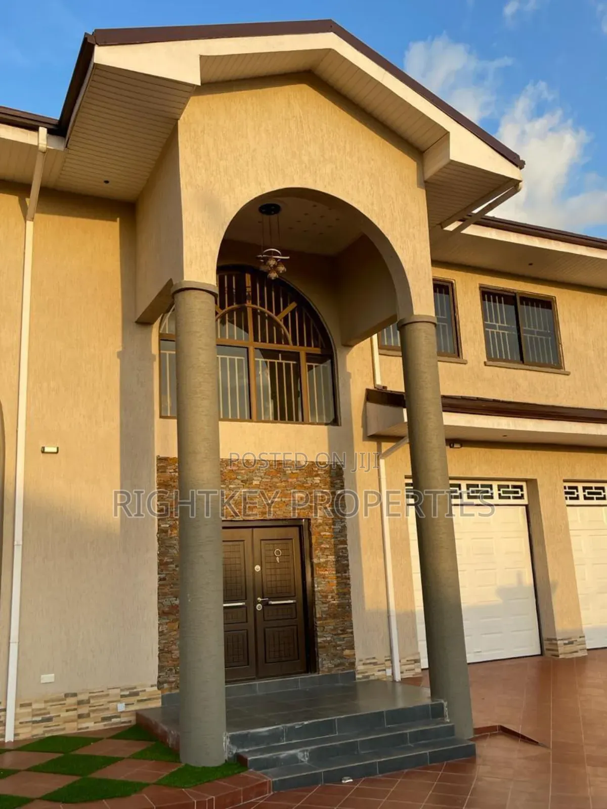 6bdrm Mansion in Rightkey, Kumasi Metropolitan for sale