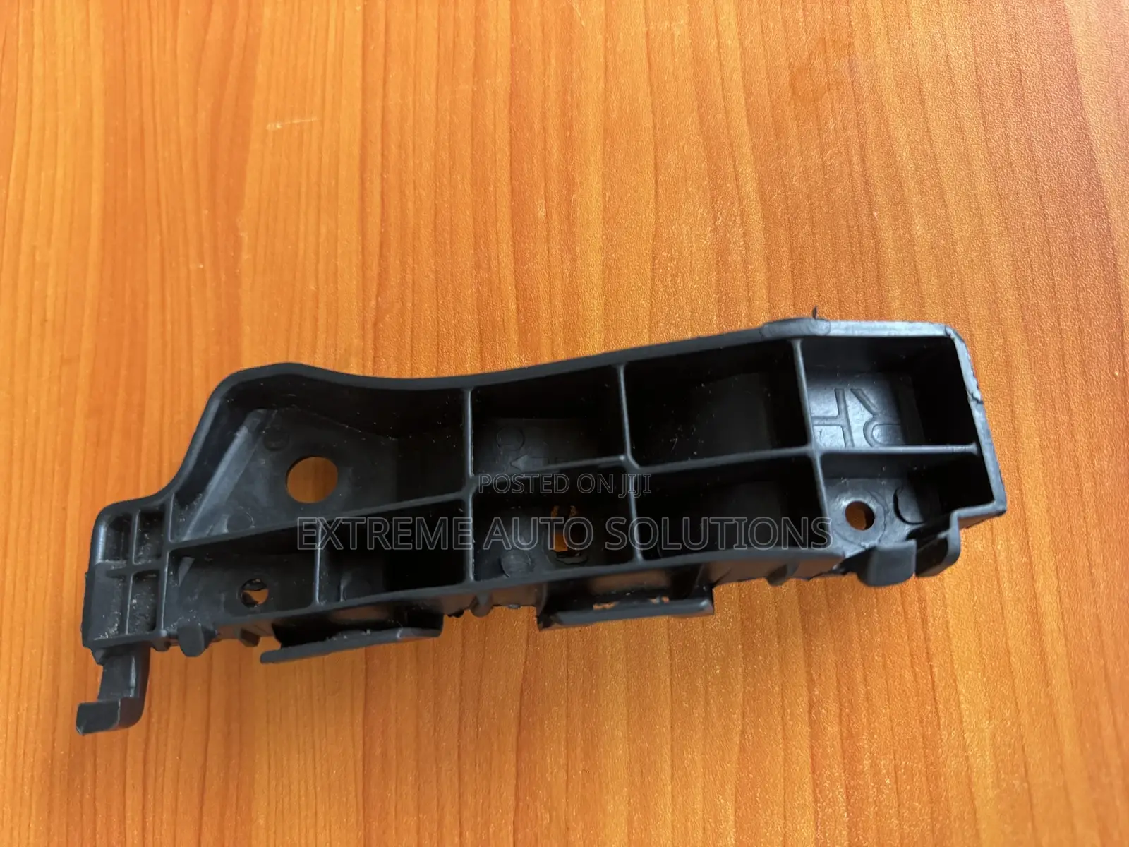 2013-2018 Hyundai Santa Fe Front Bumper Retainer Brackets