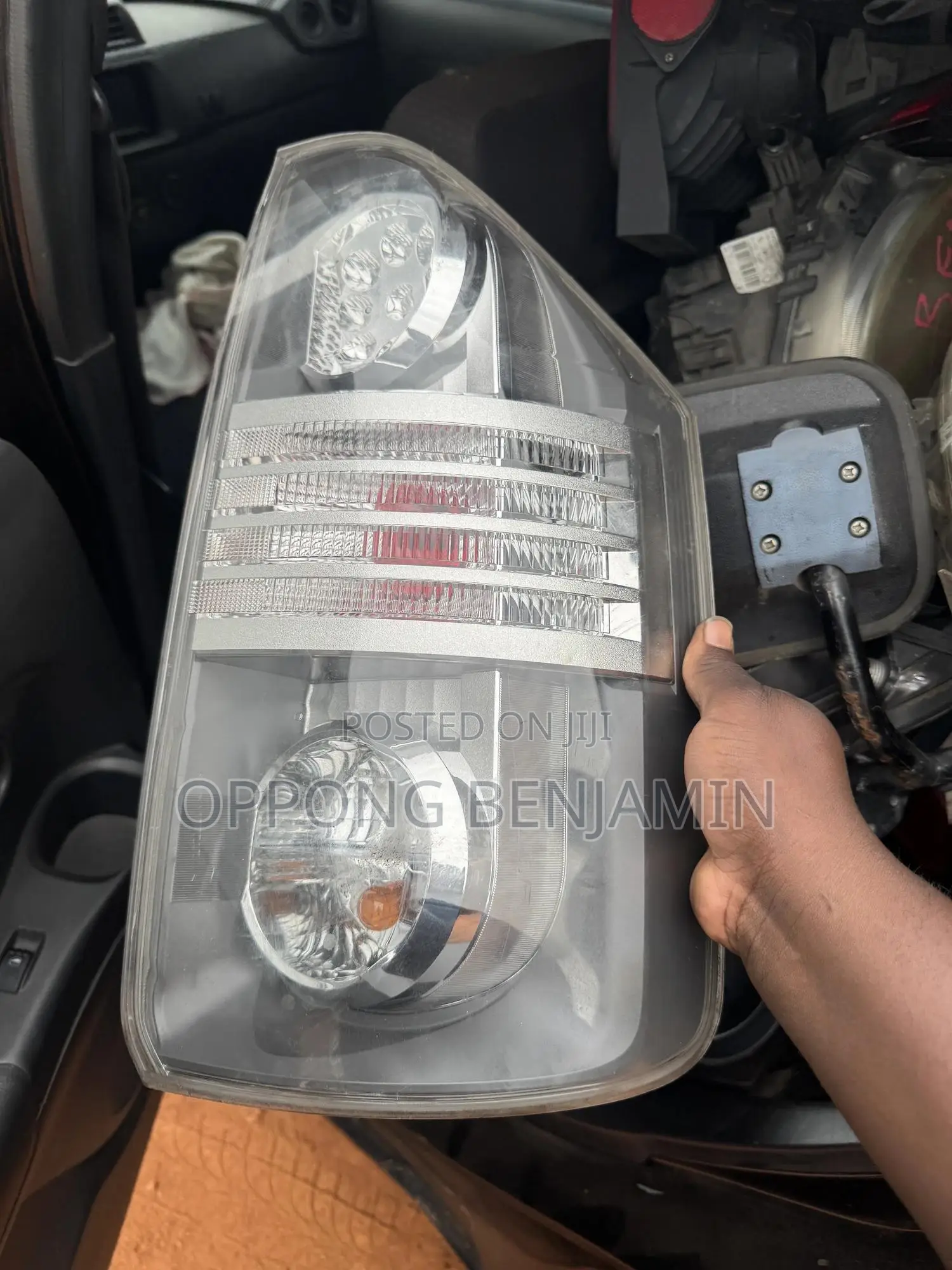 Toyota Voxy 2010-2014 Taillights
