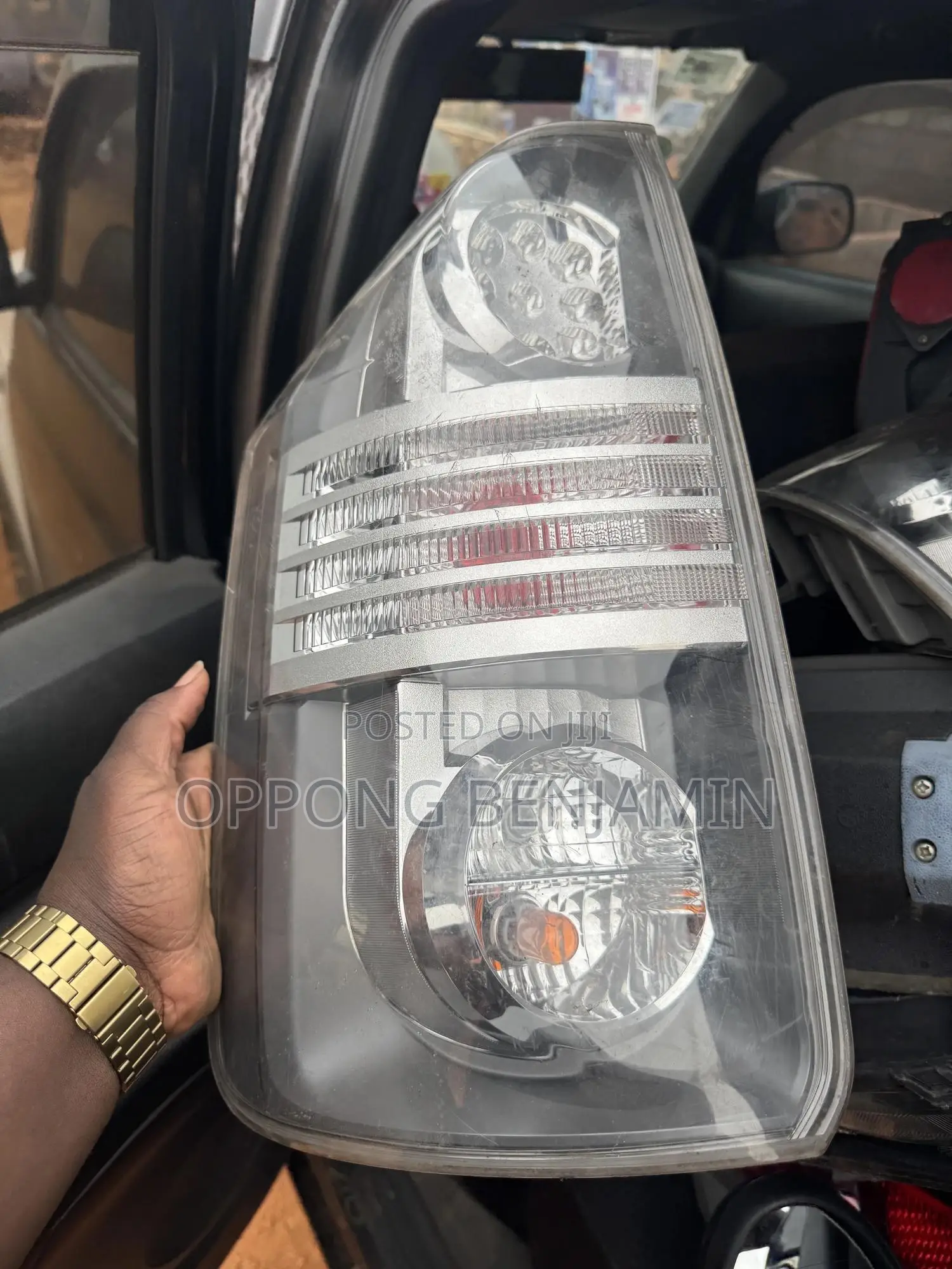 Toyota Voxy 2010-2014 Taillights