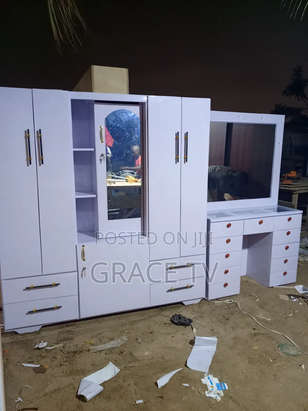4in1wardrobe With Dressing Mirrors