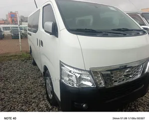 Nissan Caravan (Urvan) 2000 White