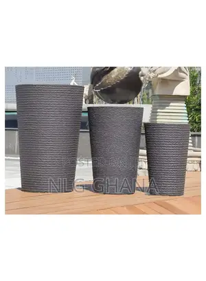 Modern Plant Pot Plastic Vase - Dark Grey. Ghx5452