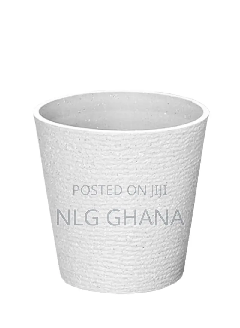 Modern Plant Pot Plastic Vase - White. Ghx5456