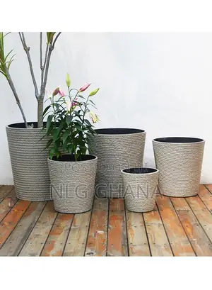 Modern Plant Pot Plastic Vase - White. Ghx5456