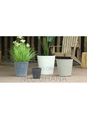 Modern Plant Pot Plastic Vase - White. Ghx5456