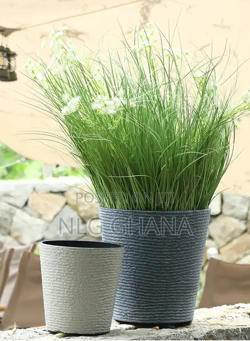 Modern Plant Pot Plastic Vase - White. Ghx5456
