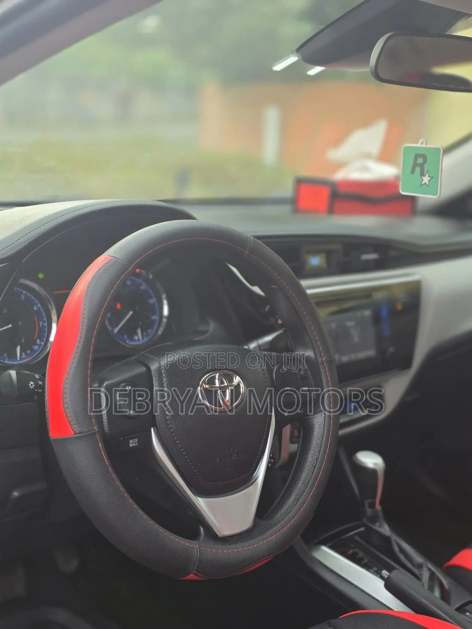 Toyota Corolla LE 4dr Sedan (1.8L 4cyl CVT) 2017 Red