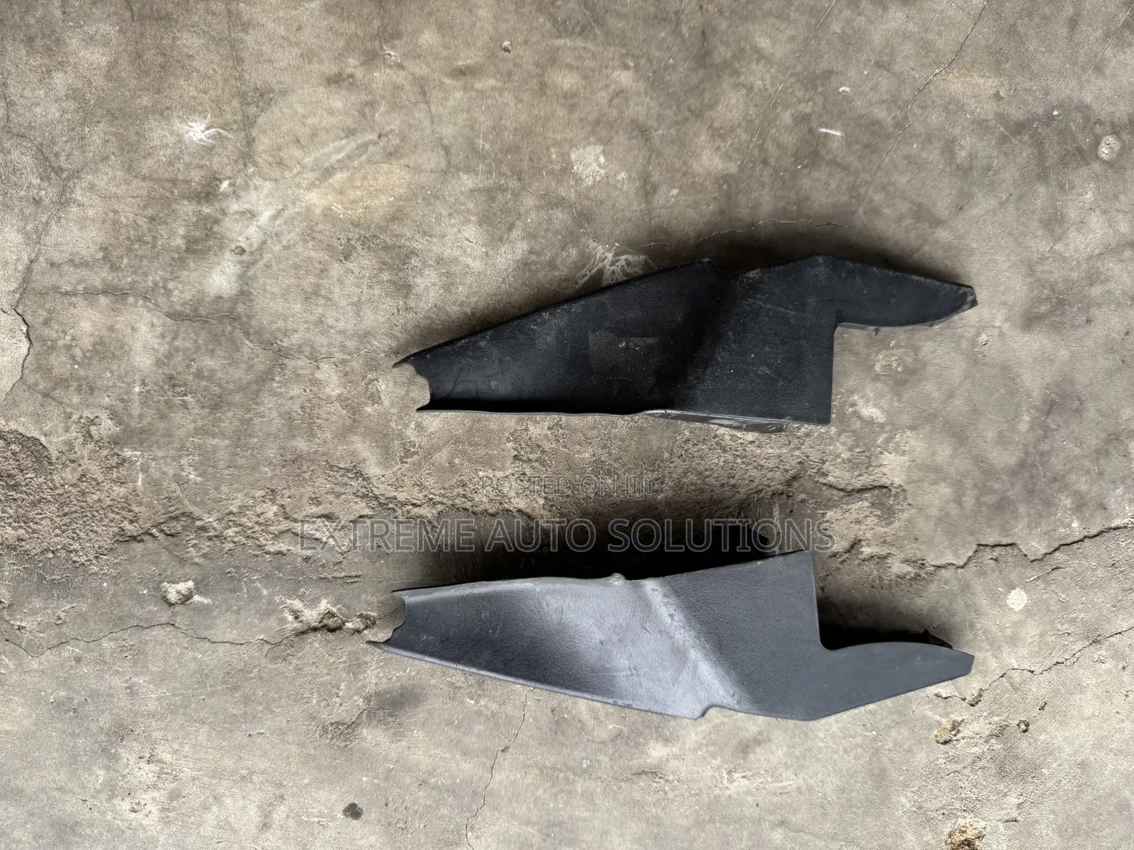 2023-2023 Honda Cr-v Hood Bonnet Side Hinge Cover