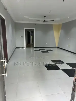 4bdrm House in Westhills Mall for rent